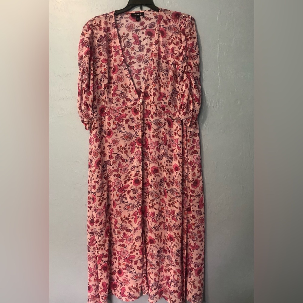 Torrid Robe w/Ruched Sleeves- Size 14-16+